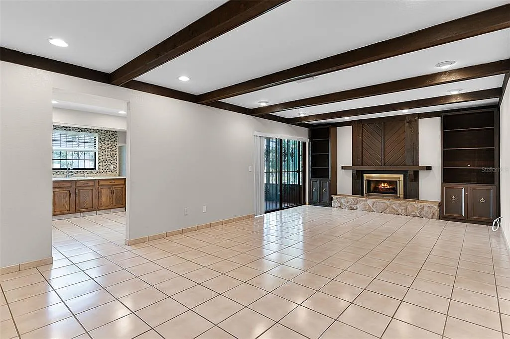 4 bed, 2.0 bath, 1741 sqft, $3,000 — Photo 3