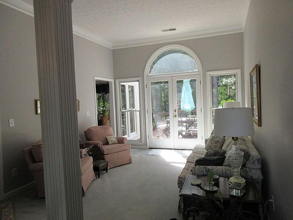 5th image of 2890 Jon Lee Dr