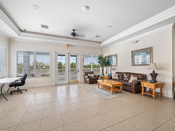 4th image of 6414 Hollydale Pl Unit 102