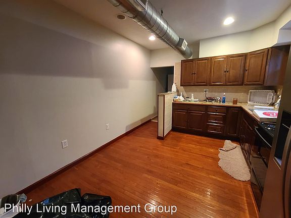 4th image of 2230 Fairmount Ave