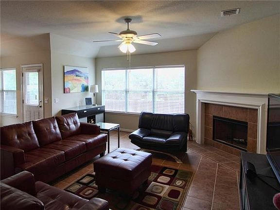 5th image of 300 Hoot Owl Ln