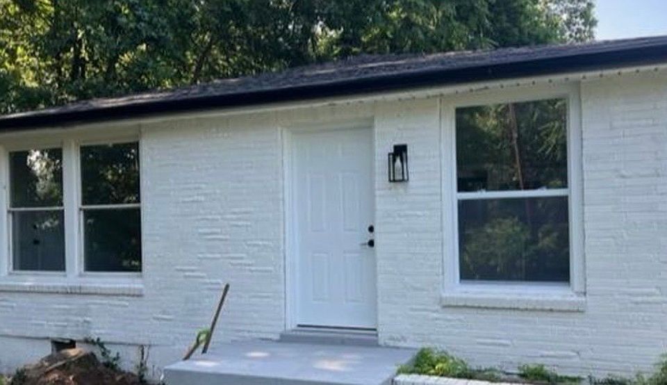 1st image of 207 Rosebank Ave #B