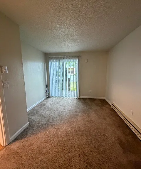 Shalamar Apartments — Photo 8