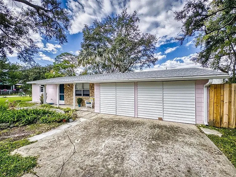 630 Olive St — Photo 40