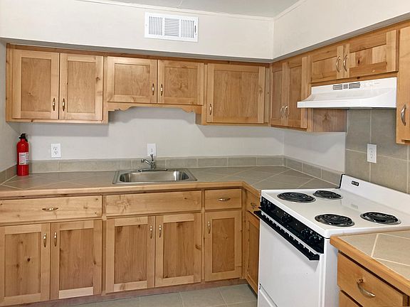 3rd image of 510 Valencia Dr SE APT F