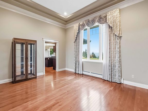 4th image of 10270 Rolley Cres