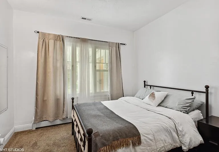 2571 Van Buren Ave — Photo 19