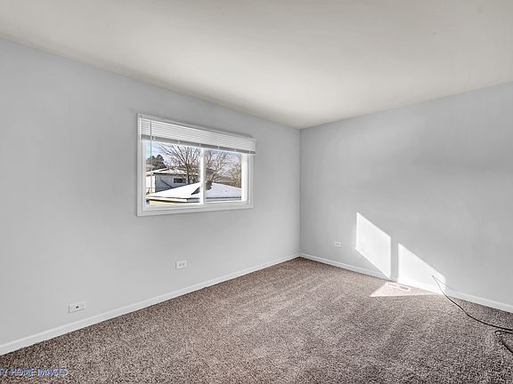 4th image of 18024 Edwards Ave