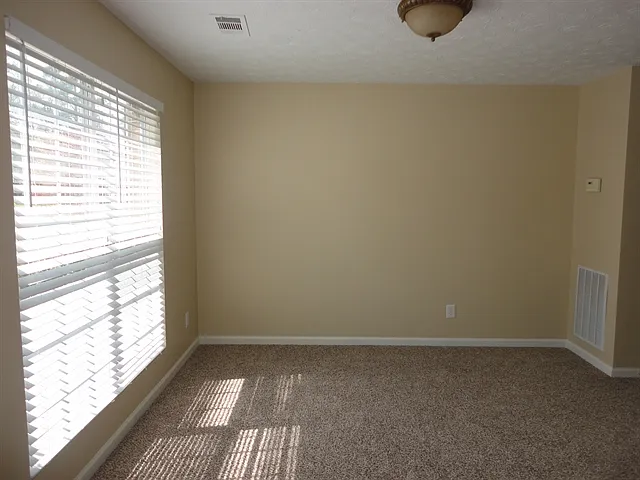 3711 Crescent Hill Ln NW — Photo 5
