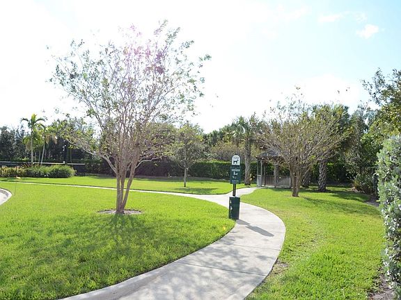 4th image of 7085-7097 Merganser Ct #2201