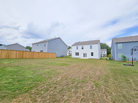 4th image of 358 Highgrove Way