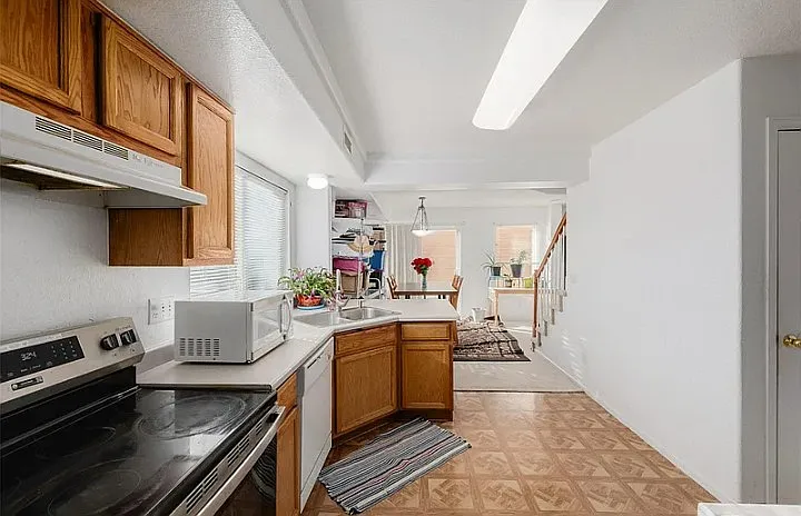 21030 E 39th Ave — Photo 12