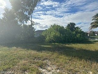 4th image of 634 SE 8th Place Cpe