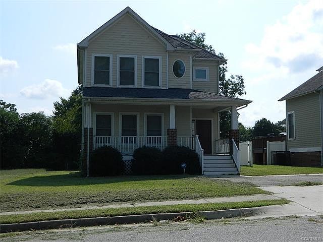 1st image of 522 Van Buren Dr