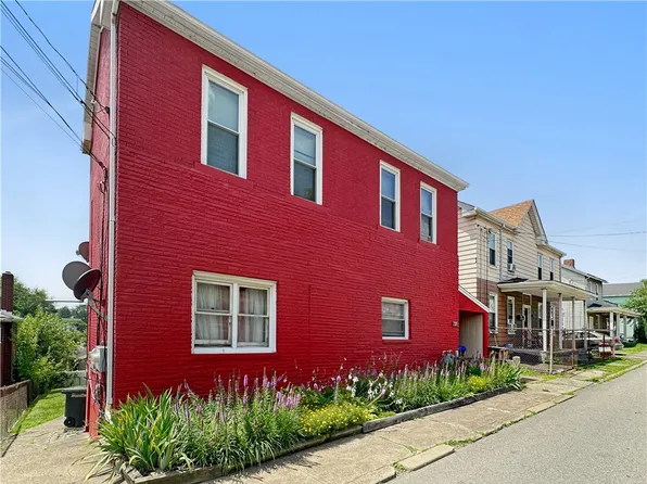 132 Cherry St, Homestead, PA 15120