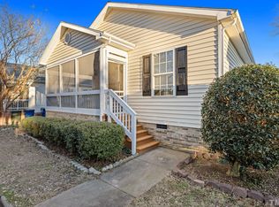 848 Darby St, Raleigh, NC 27610