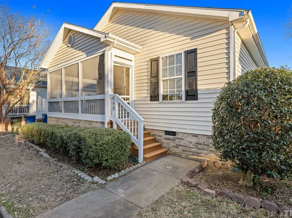 848 Darby St, Raleigh, NC 27610