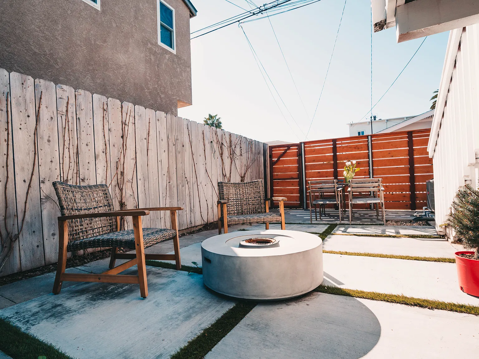 Studio, 350 sqft, $2,500 — Photo 2