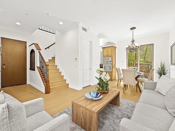 4th image of 156 El Dorado St #B