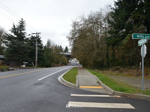3rd image of 1 Mitts Lane