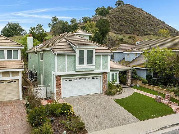 3rd image of 5520 Forest Cove Ln