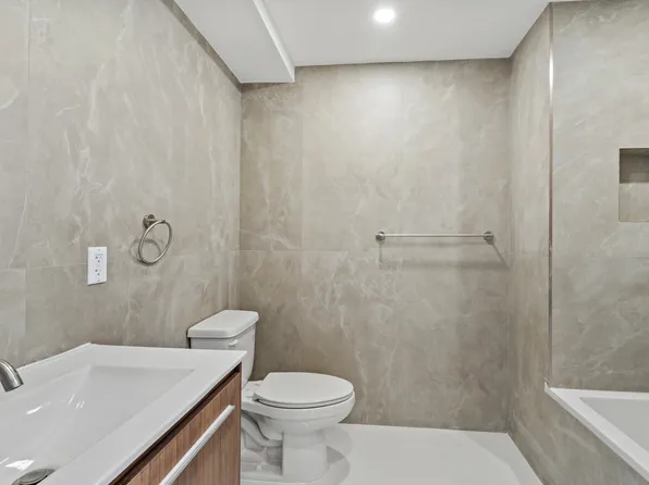 3-35 Grandview Avenue image 22 of 23