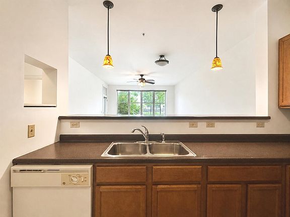 4th image of 370 Farrell Street #118