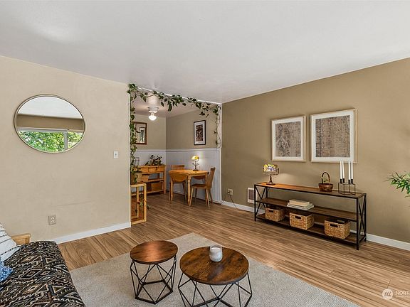 5th image of 19428 Aurora Avenue N #235