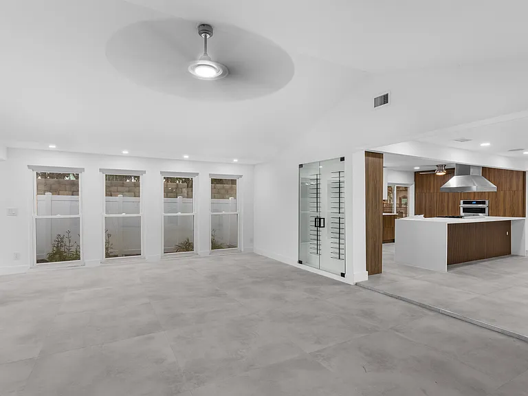 115 Rafael Blvd NE — Photo 12
