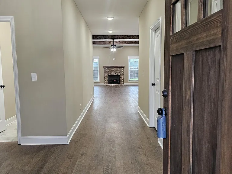 107 Nash Ct — Photo 3