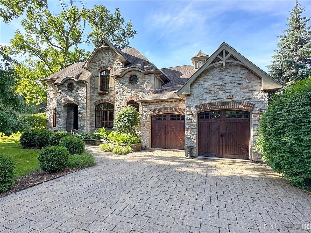 28W551 Woodland Rd, Warrenville, IL 60555 | Zillow