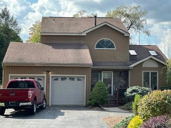 6067 Manlius Townline Rd, East Syracuse, NY 13057