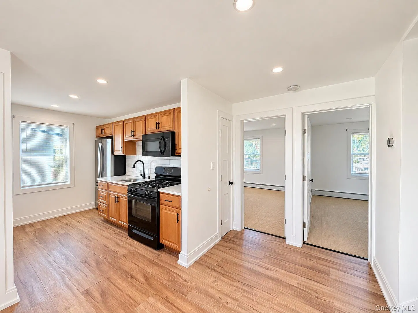 2 bed, 1.0 bath, 950 sqft, $3,300 — Photo 4