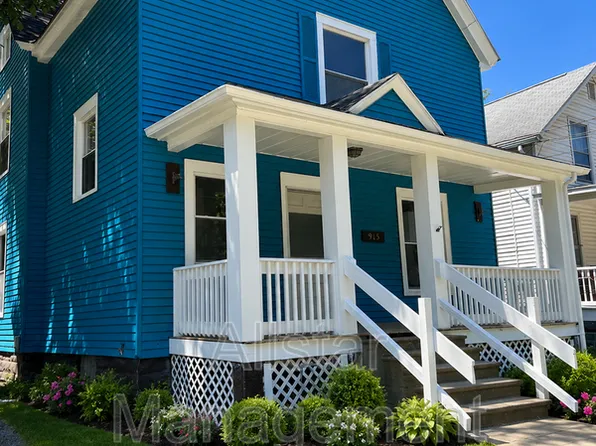 915 East Ave, Elyria, OH 44035