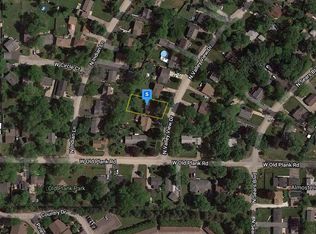 33060 N Valley View Dr, Grayslake, IL 60030