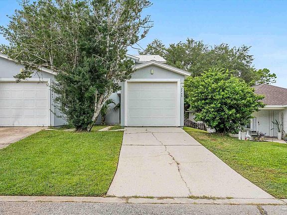 2nd image of 2745 Bay Club Dr