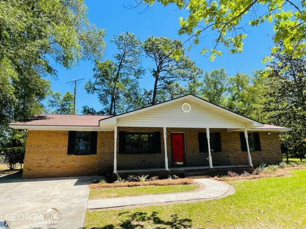 121 Camellia Dr, Reidsville, GA 30453