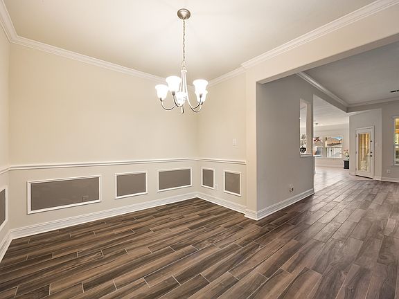 5th image of 2100 Plamera Ln