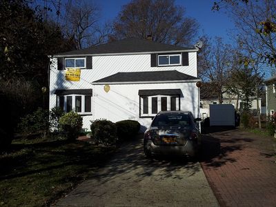 619 Dartmouth St, Westbury, NY, 11590