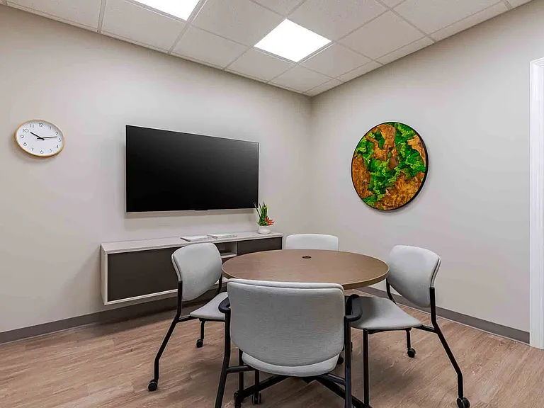 Crossing Pointe Senior Apartments — Photo 15