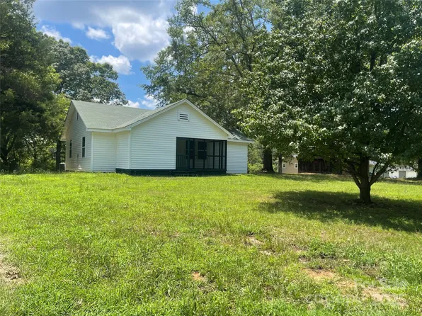 576 Morrow Motor Rd, Forest City, NC 28043