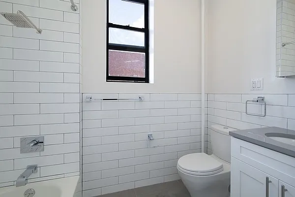 Rented by REAL New York | media 24