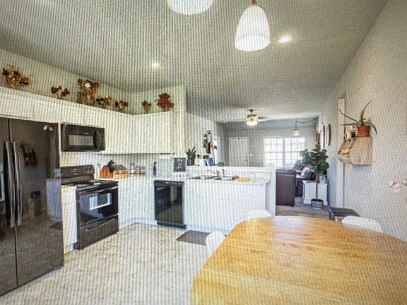 5th image of 2413 Hickory Wood Ave