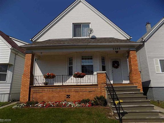 2nd image of 2265 Evaline St