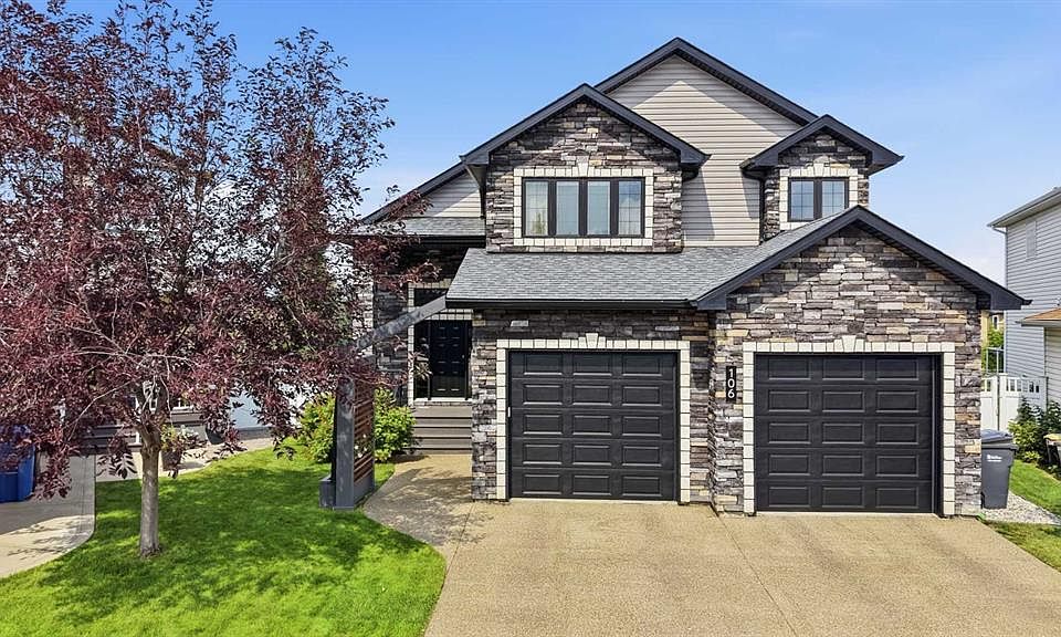 1st image of 106 SE Oaklands Cres
