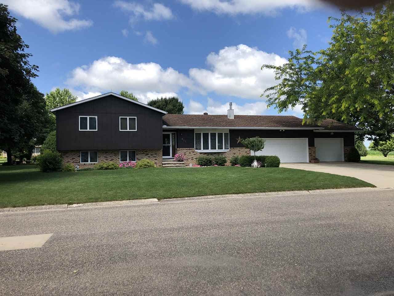 401 Corkery Dr Sumner Ia Zillow