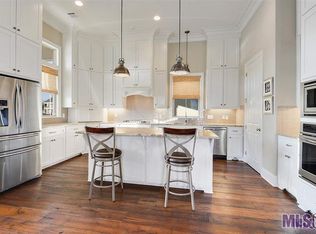 10767 Bird Song Dr, Baton Rouge, LA 70810