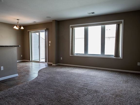 4th image of 2609 Douglas Pl SE