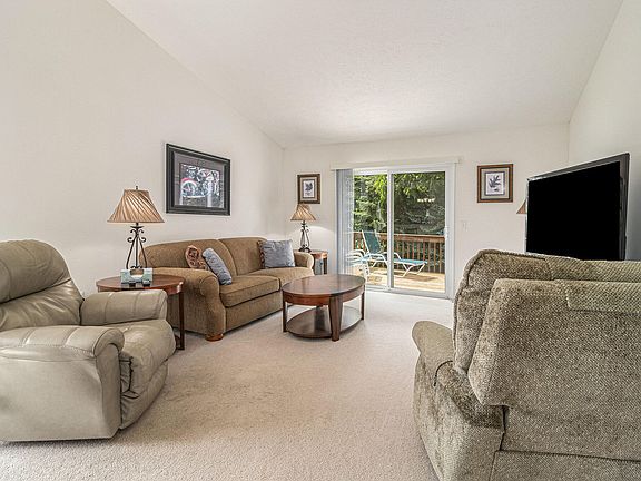 3rd image of 1180 La Paloma Dr SW