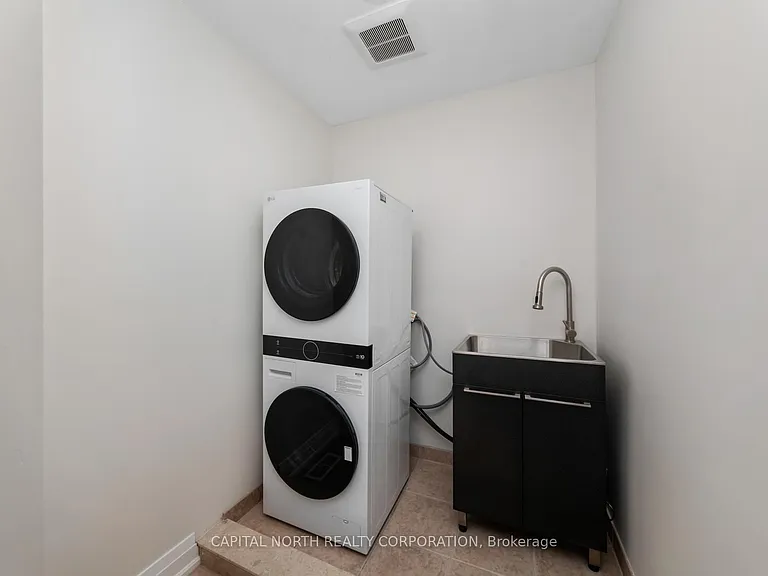 231 Venice Gate Dr — Photo 32